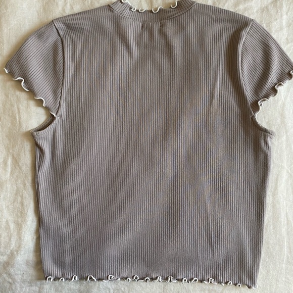 Sunday Best crowne t-shirt in ashen/white- sold out online - Picture 2 of 6